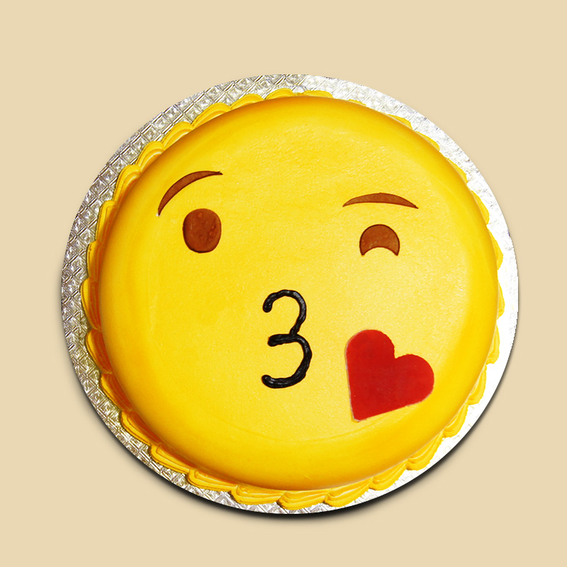 Send Emoji Kiss Cake Gifts To hyderabad